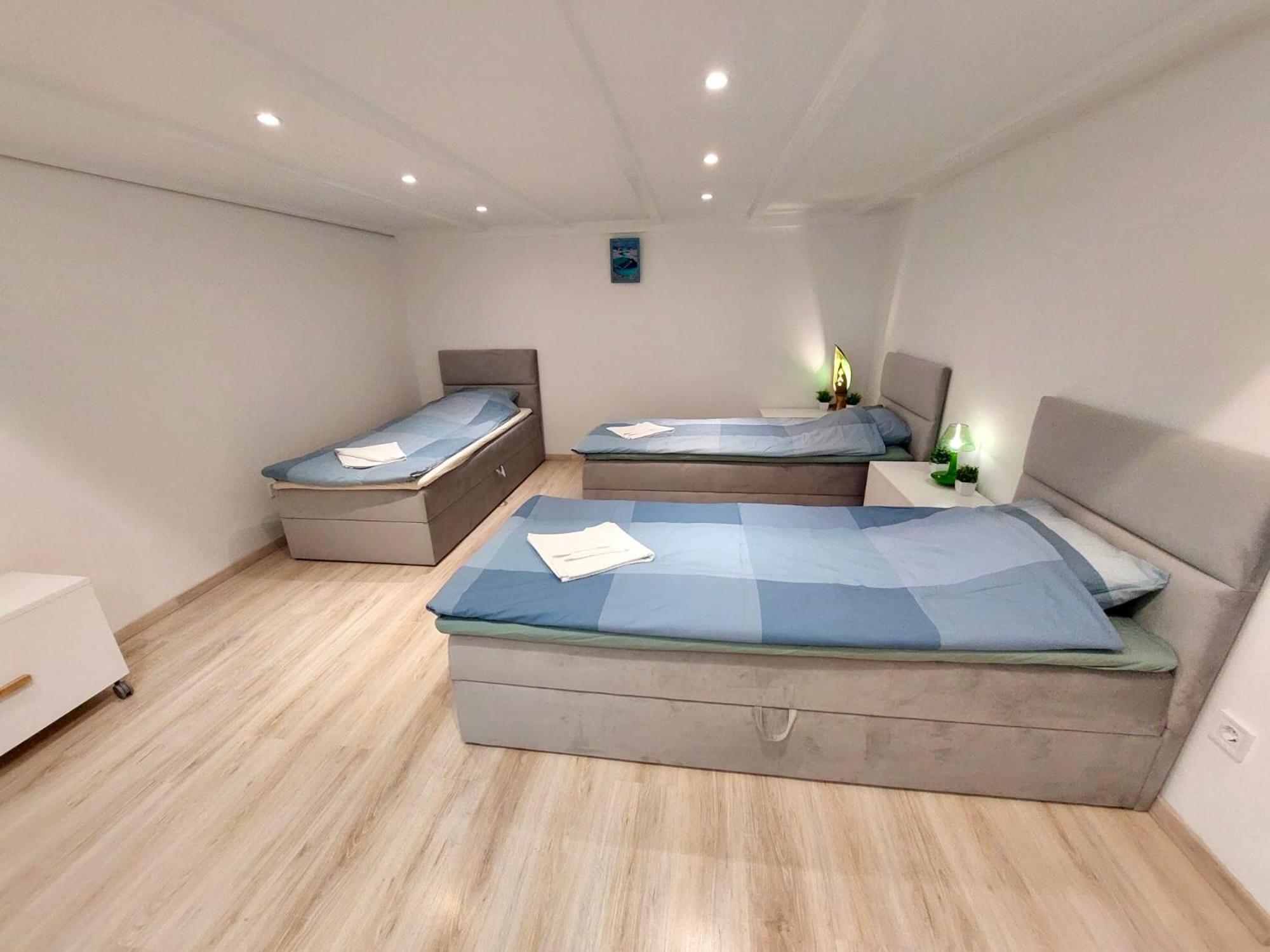 Apartament Mega