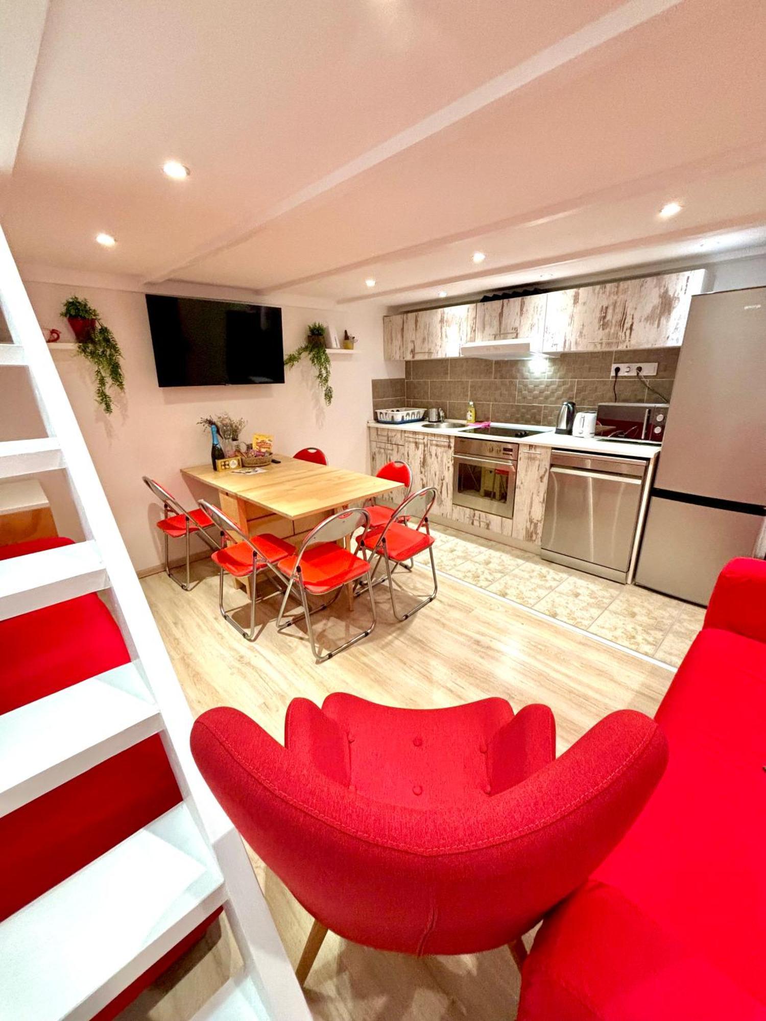 Apartament Mega
